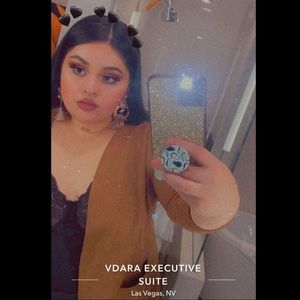 Meet your Posher, Marissa